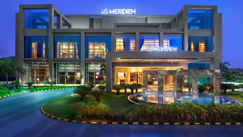 Le Meridien Nagpur Exterior