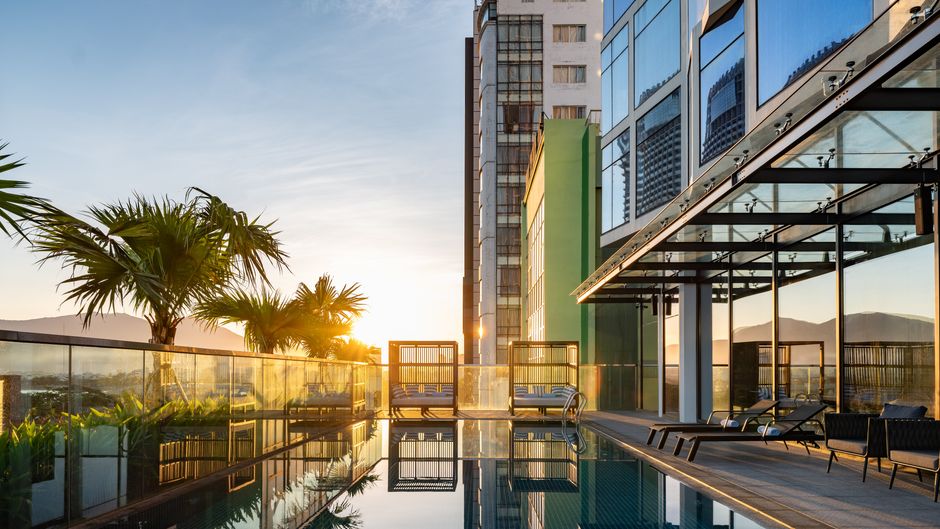 Crowne Plaza Danang City Centre Pool