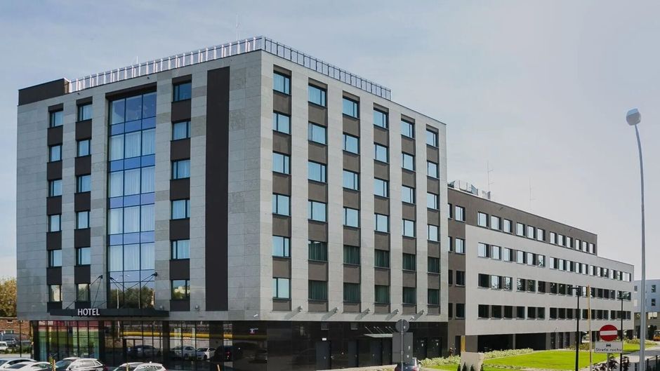 B&B HOTEL Warsaw East Exterior