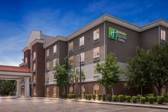 Holiday Inn Express Hotel & Suites