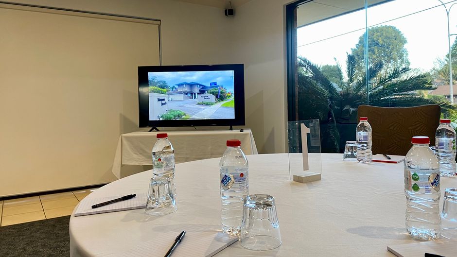 Macquarie Barracks Inn Meeting