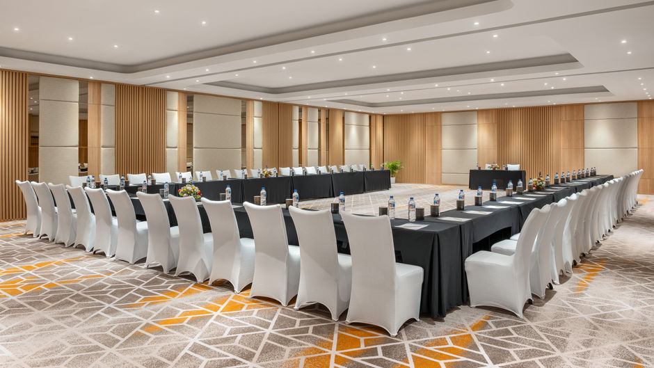 Holiday Inn Exp Bali Sunset Rd Ballroom