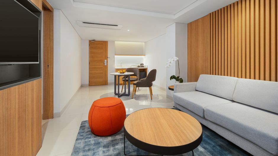 Holiday Inn Exp Bali Sunset Rd Suite