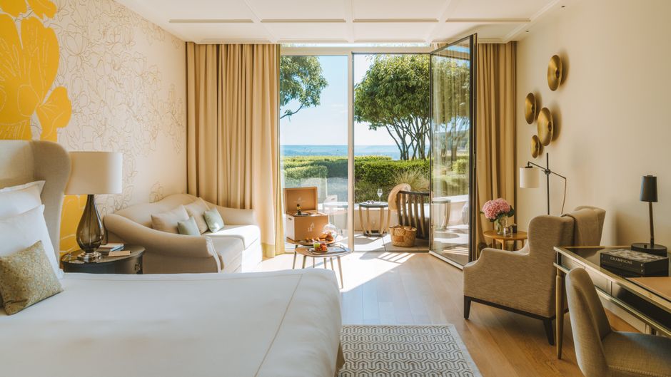Royal Champagne Hotel & Spa Suite