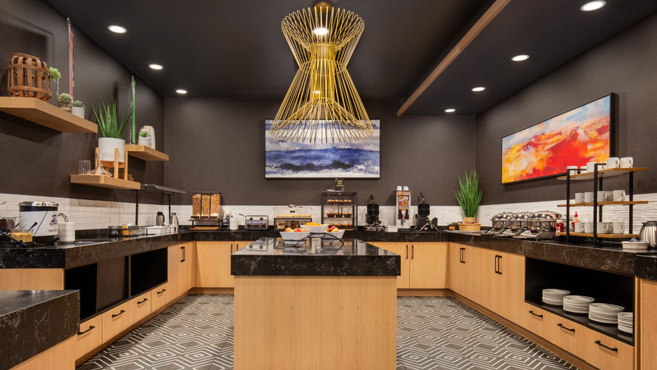 Staybridge Suites Conference Center Restaurant
