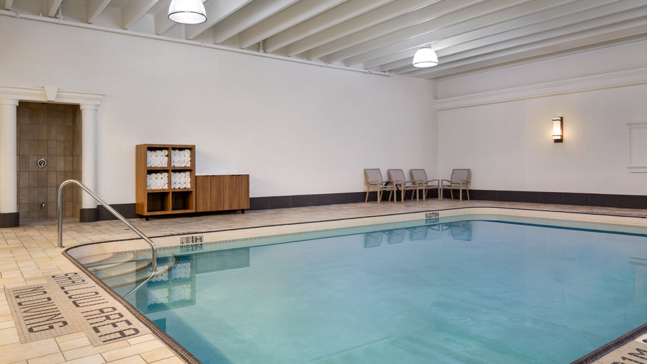 Staybridge Suites Conference Center Pool