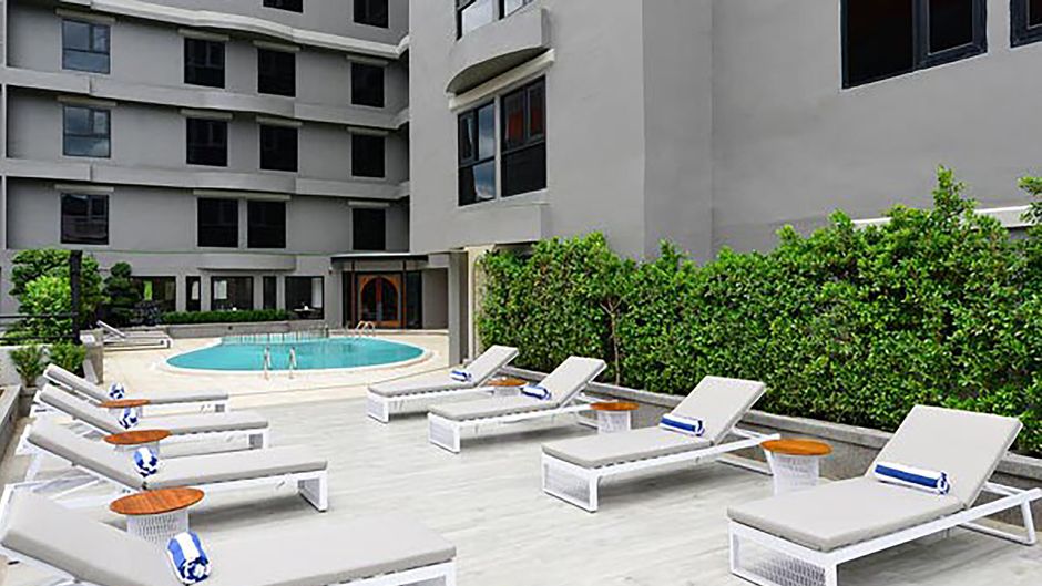 Oakwood Hotel & Residence Bangkok Pool