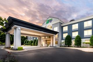 Holiday Inn Express Hotel & Suites