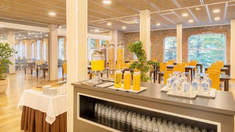 Iberik Rocallaura Balneari Restaurant