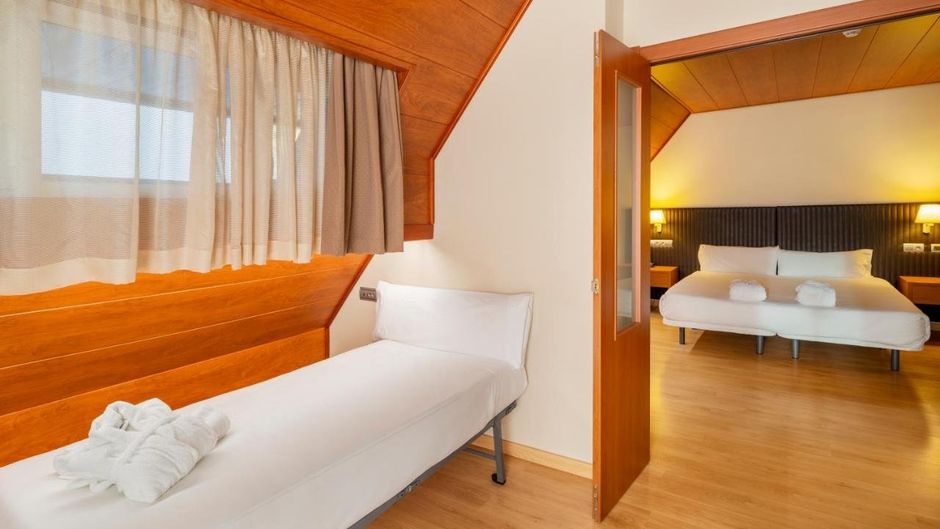 Iberik Rocallaura Balneari Room