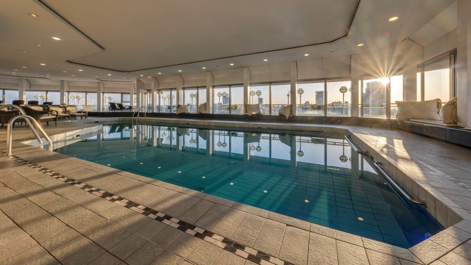 Clayton Hotel Duesseldorf Pool
