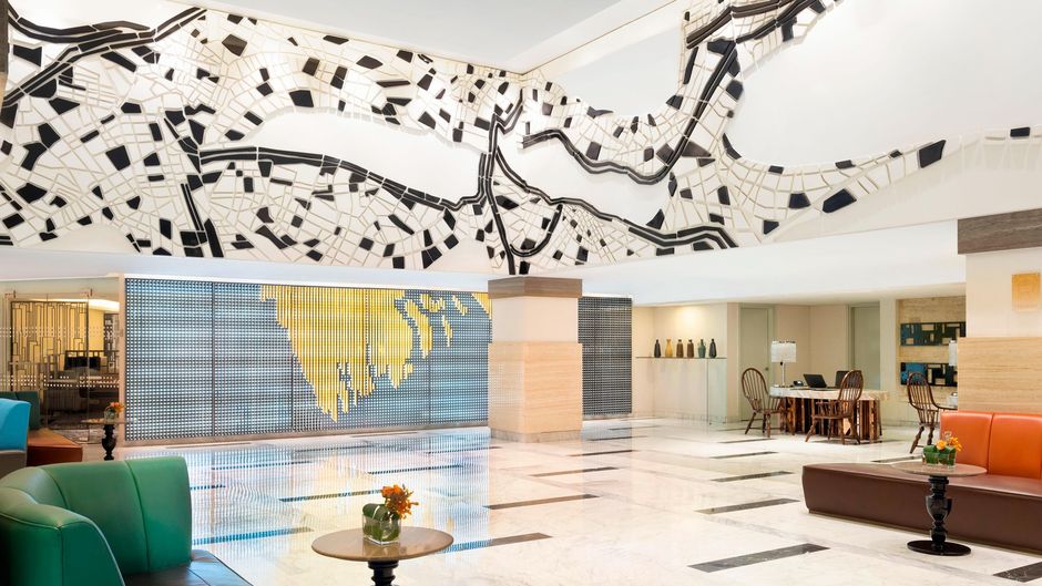 Le Meridien Dhaka Lobby