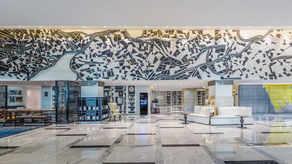 Le Meridien Dhaka Lobby