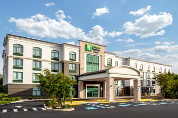Holiday Inn Express & Stes Bradenton E.