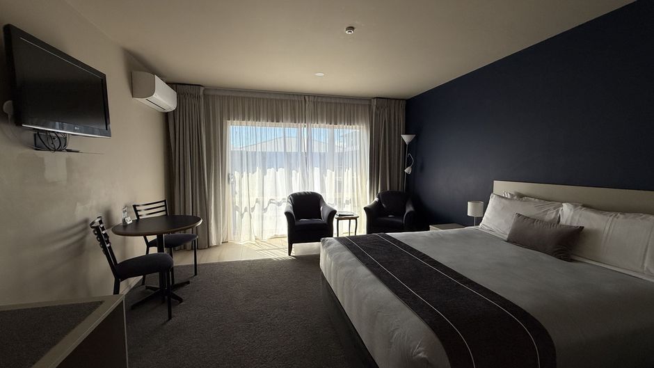 The Suites Ashburton Room