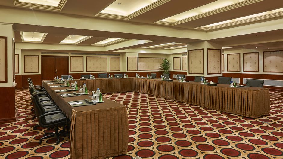 Safir Hotel Cairo Meeting