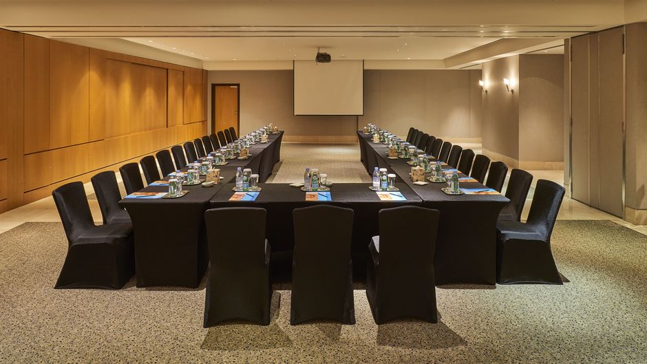 Marina Hotel Meeting