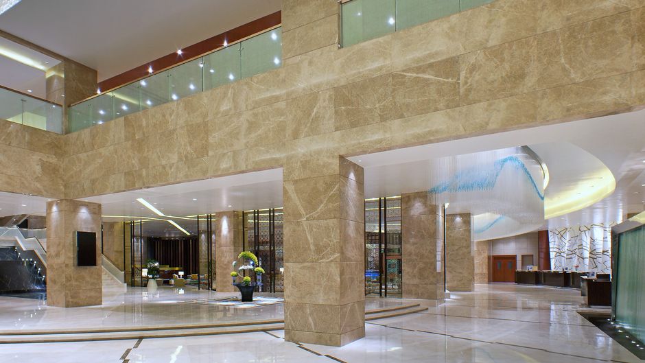 Sheraton Grand Bangalore Brigade Gateway Lobby