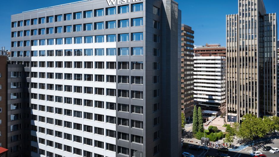 Westin Madrid Cuzco Exterior