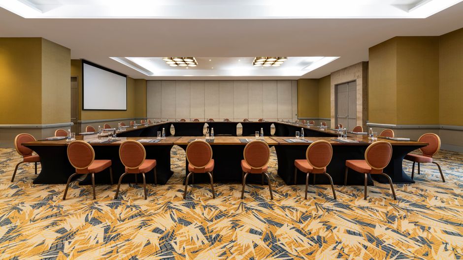 Cali Marriott Hotel Meeting