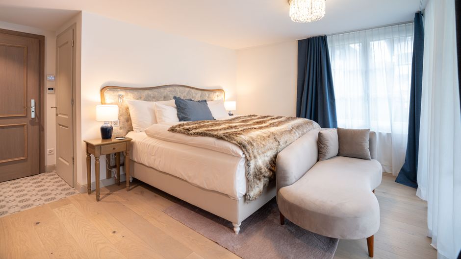 Mirabeau Hotel Residence Room