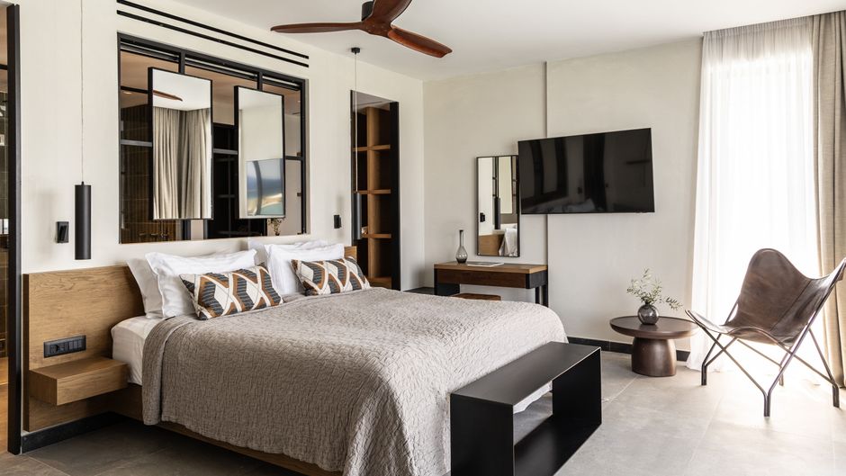 King Jason Zante Room