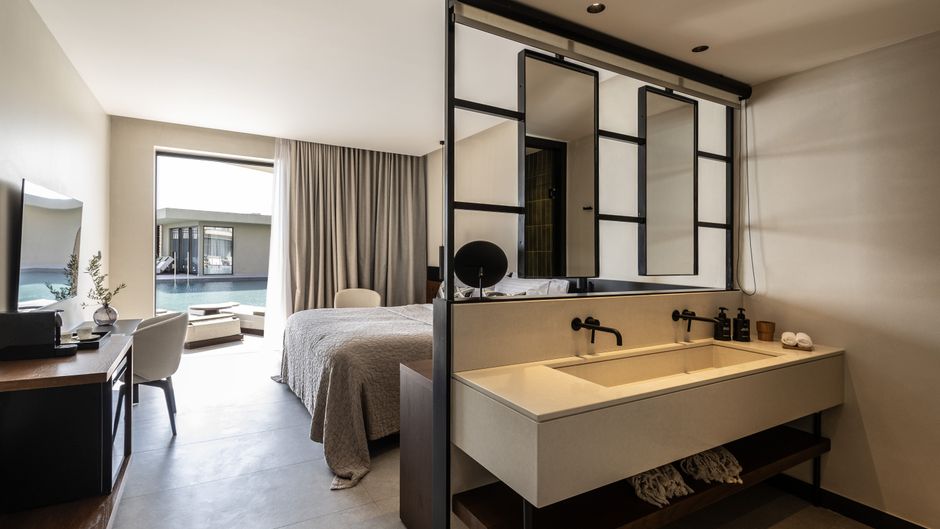 King Jason Zante Room