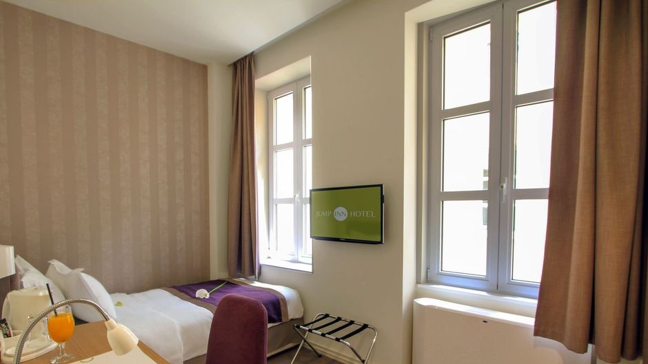 Jump Inn Hotel Belgrade Room