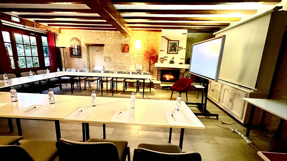 Hotel The Originals Pigeonnier du Perron Meeting