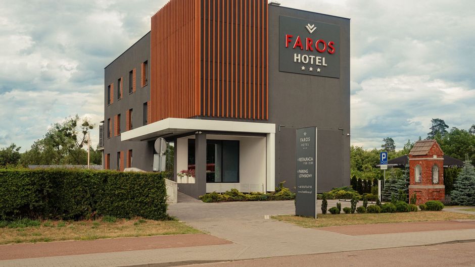 Hotel Faros Exterior