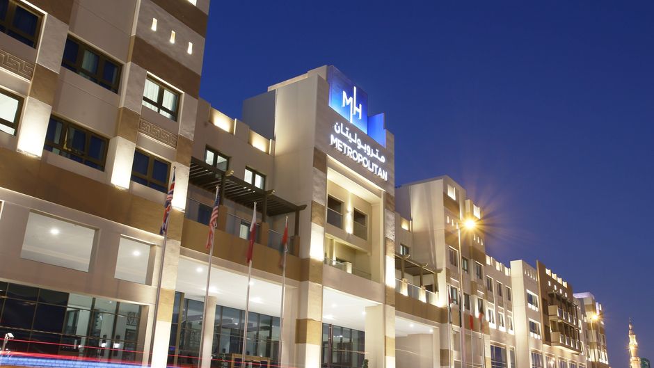The Metropolitan Hotel Dubai Exterior