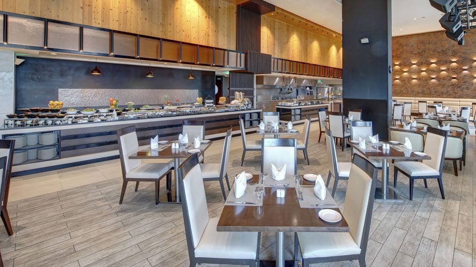 The Metropolitan Hotel Dubai Restaurant