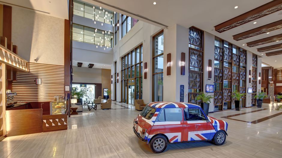 The Metropolitan Hotel Dubai Exterior