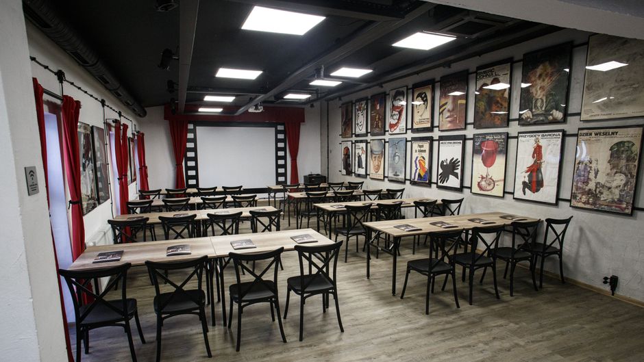 Stare Kino Cinema Residence Meeting