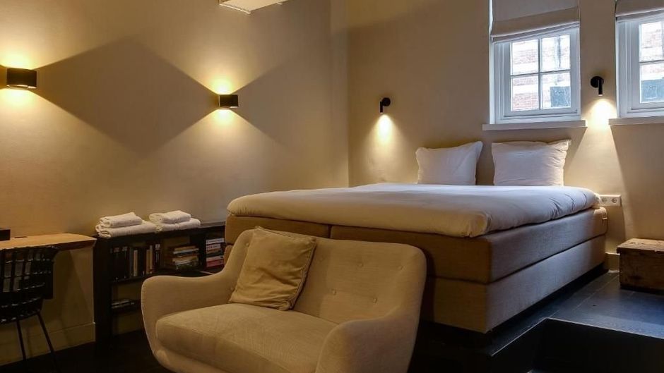 Vesting Hotel Room