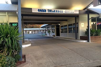 Cobb  Inlander Motel