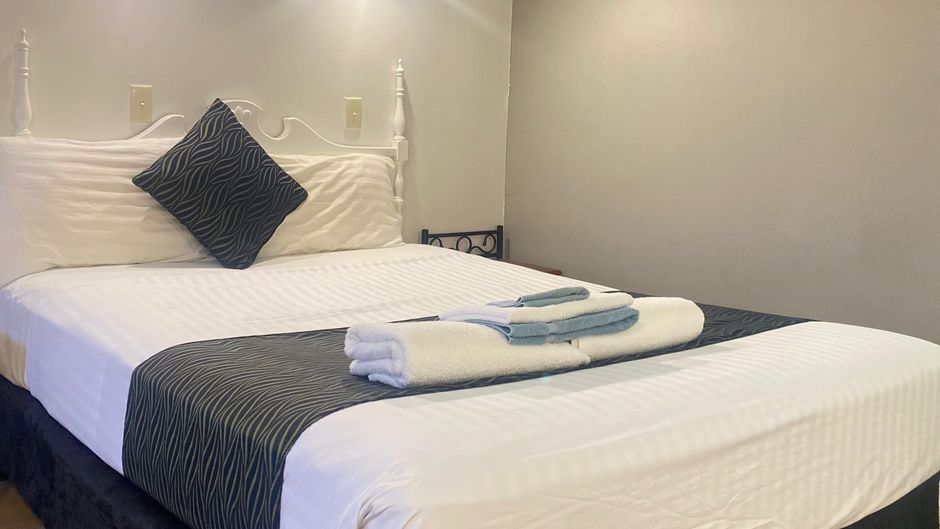 Cobb  Inlander Motel Room