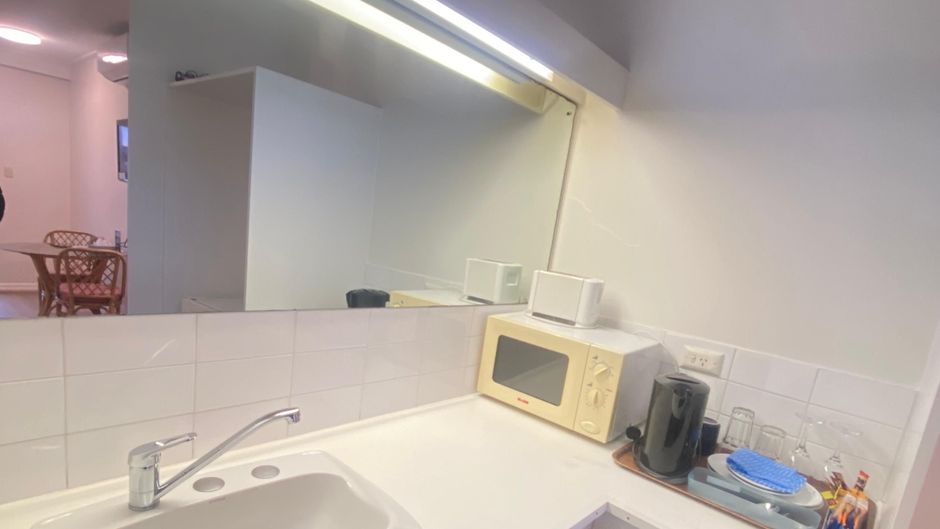 Cobb  Inlander Motel Room