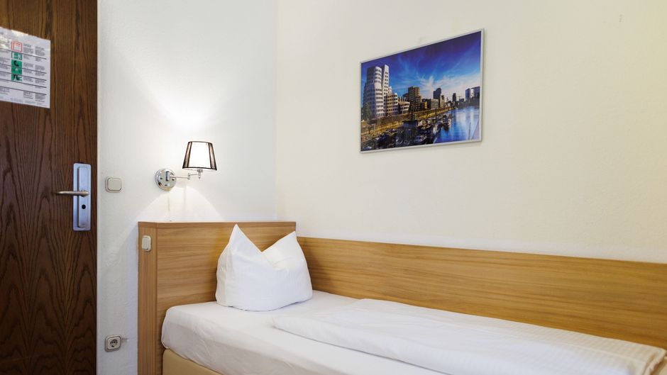 Hotel Bellevue Duesseldorf Room