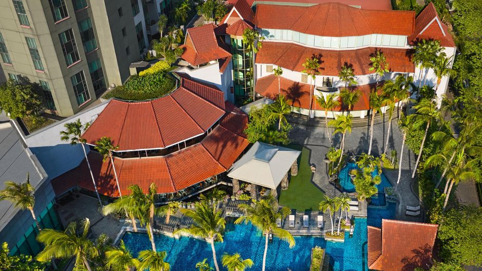 Sheraton Surabaya Hotel & Towers Pool