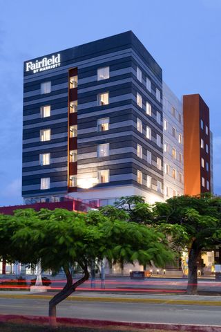Fairfield Inn & Suites Cancun Downtown