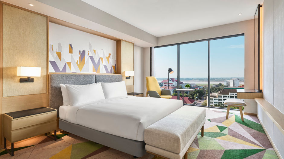 Holiday Inn & Suites Vientiane Suite