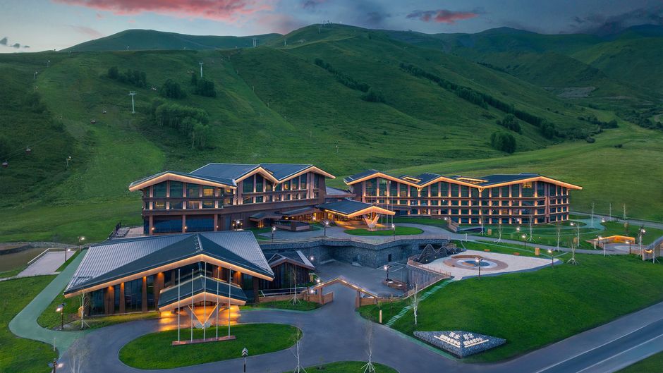 Holiday Inn Resort Kanas Hemu Exterior