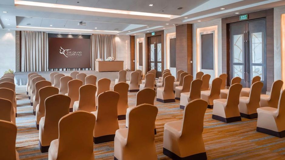 Grand FourWings Convention Hotel Meeting