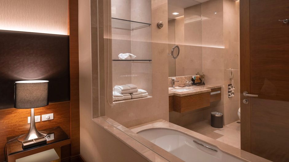 Grand FourWings Convention Hotel Room