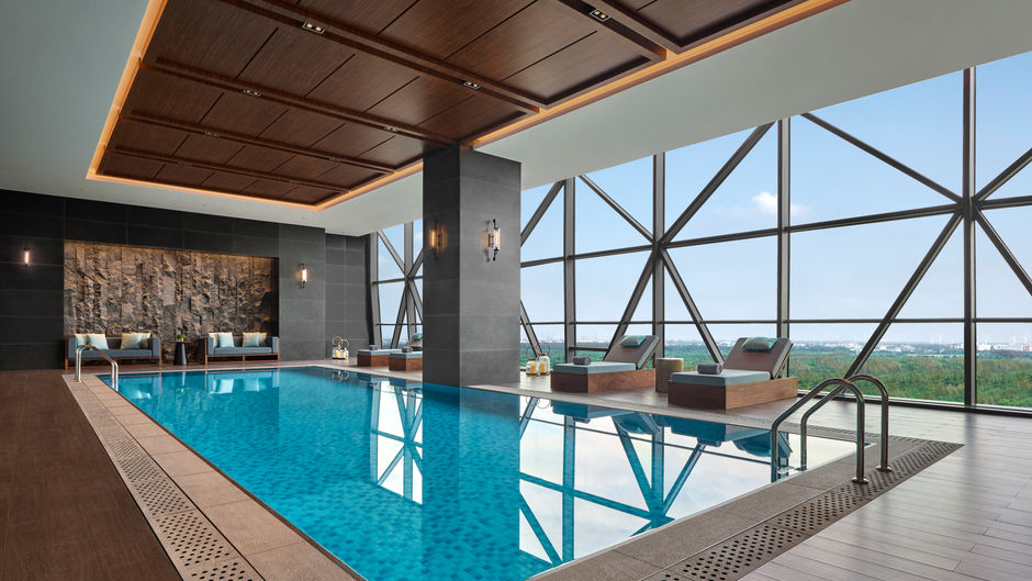 Vignette Collection Snow World Pool