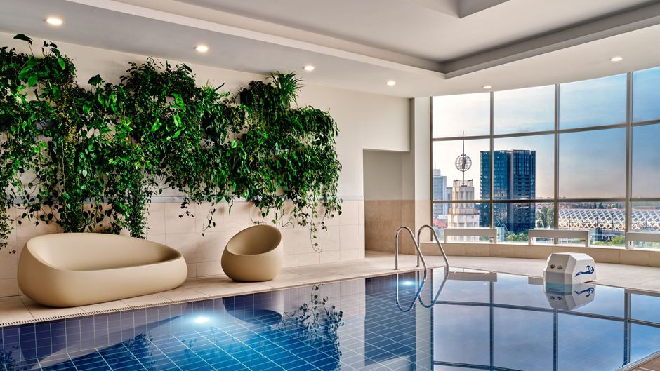 Sheraton Poznan Hotel Pool