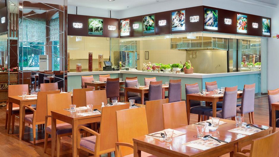 Holiday Inn Century City-WestTower Restaurant