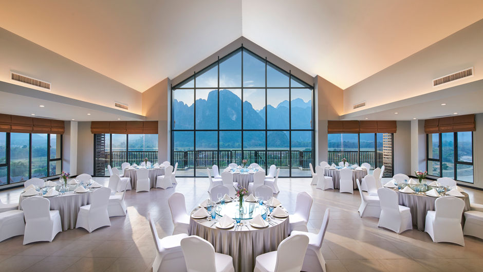 Amari Vang Vieng Meeting