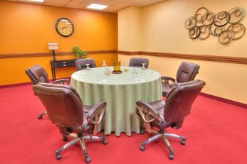 MCM Elegante Suites Abilene